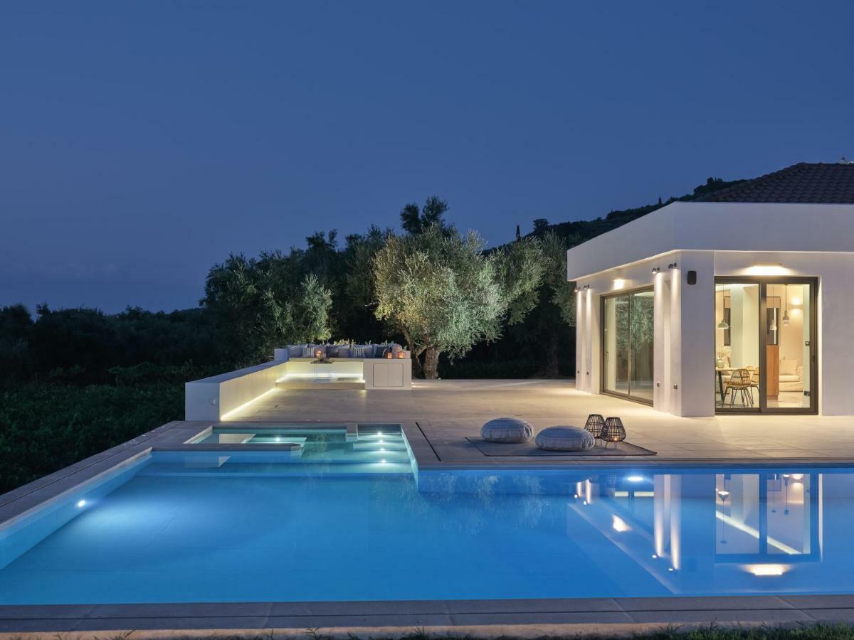 Drallos Luxury Villa Alikanás Exterior foto
